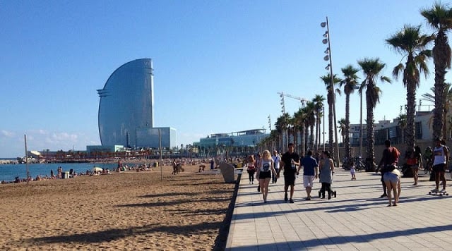 Playa de la Barceloneta Playa de la Barceloneta