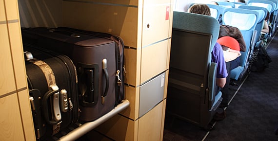 Espacio para equipajes en el tren Espacio para equipajes en el tren