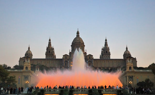 El espectáculo de la Fuente de Montjuïc en Barcelona