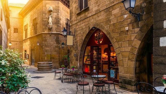10 lugares para beber y conversar en el Barrio Gótico en Barcelona