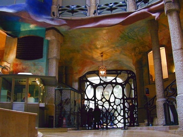 Entrada Casa Milá en Barcelona Entrada Casa Milá en Barcelona